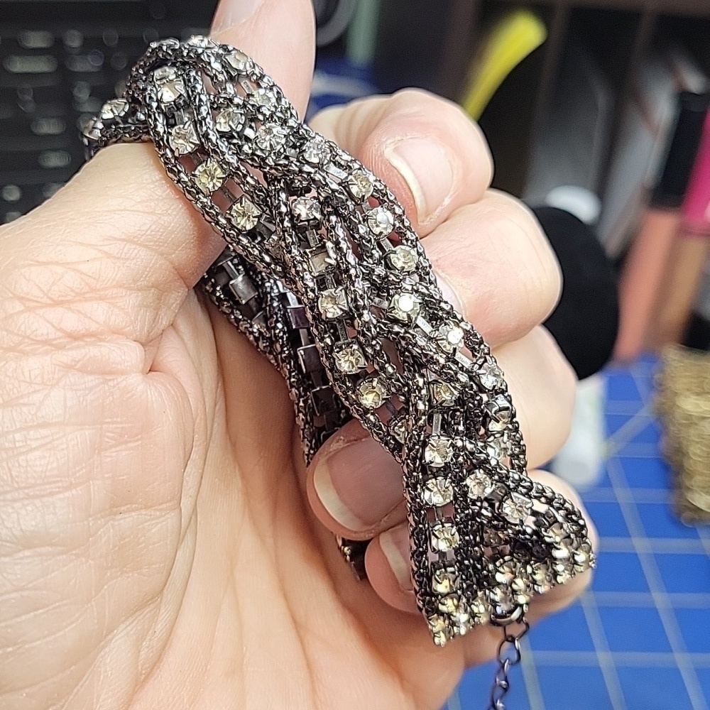 Vintage Sparkling Rhinestone 7" + 3" Ext. Braided Bracelet